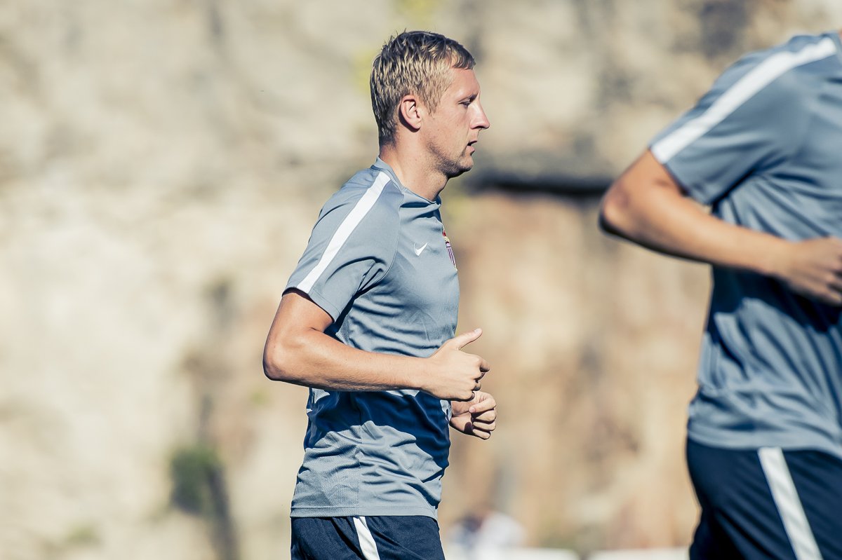 AS_Monaco_ES's tweet photo. Ultima sesión de entrenamiento para los rojiblancos de cara al juego de vuelta ante @VillarrealCF. #ASMVCF https://t.co/7SUarH5xct