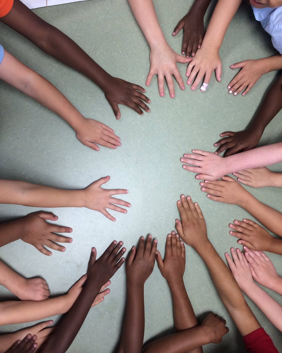 external image CqfH9l3W8AAFN7d.jpg