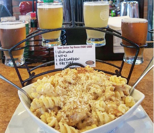 Pair a flight w/ a tasty meal at these 10 great restaurants in VBR #VAcraftbeer bit.ly/2bZFOxX