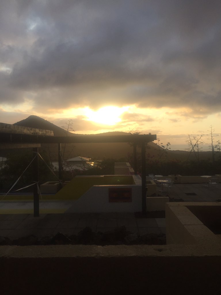 Justy1717's tweet photo. 21/08/16 - 106 Fd Sqn @21Engr relaxing on a day off with golf and beach visits on Ex ATLANTIC STAR 2 #Sappers #RE https://t.co/IdpTT1pmRv