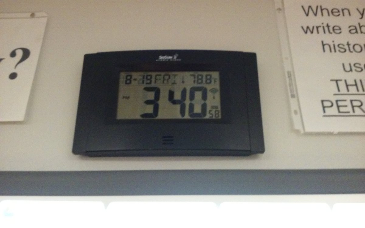 EMHSgoppel's tweet image. My clock is back! Perfectly timed pic from Fri at the end of the day #noflex #6classes #helpppp