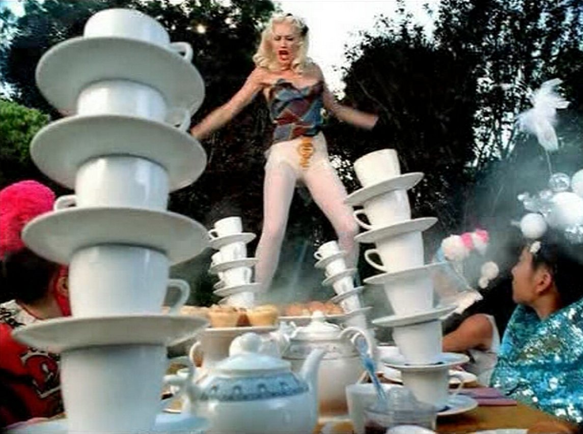 CrzyHawt's tweet photo. "Now, this is a tea party!!" https://t.co/vUxzN87ZRh