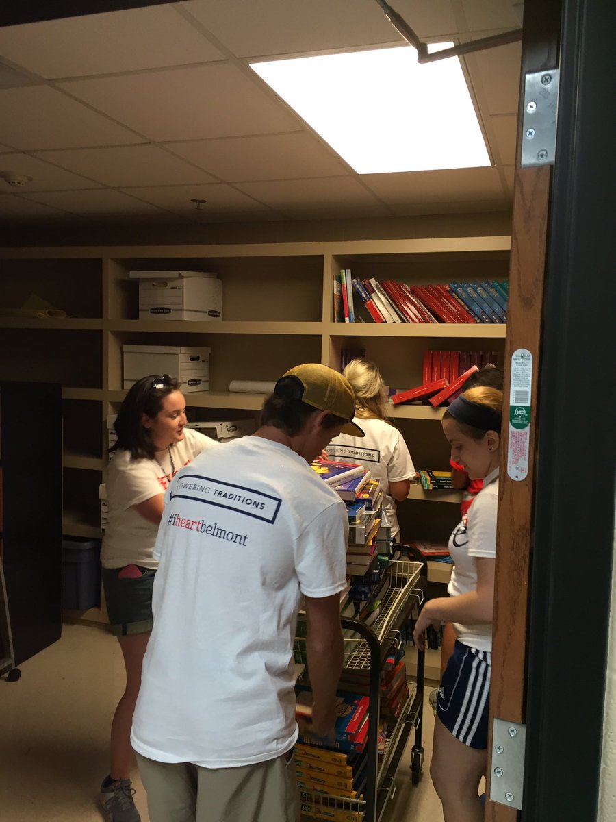 CaneRidgeHS's tweet image. Belmont Serve at CRHS &amp;amp; 1 is a CRHS Grad! THANK YOU! @BelmontUniv @MetroSchools @MyFutureMyWay