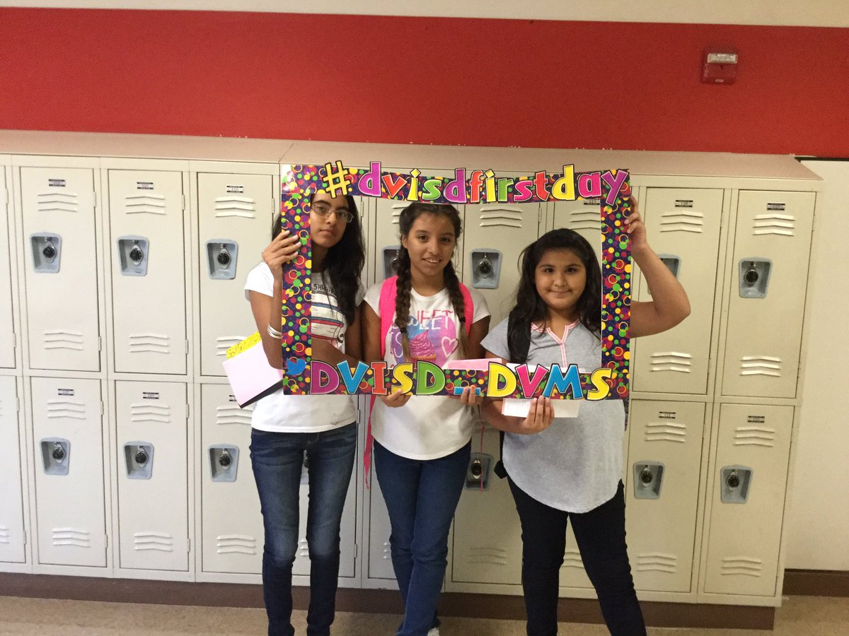 DVISD_DVMS's tweet photo. Welcome back students. #DVISDfirstday https://t.co/9fsLzlyfvO