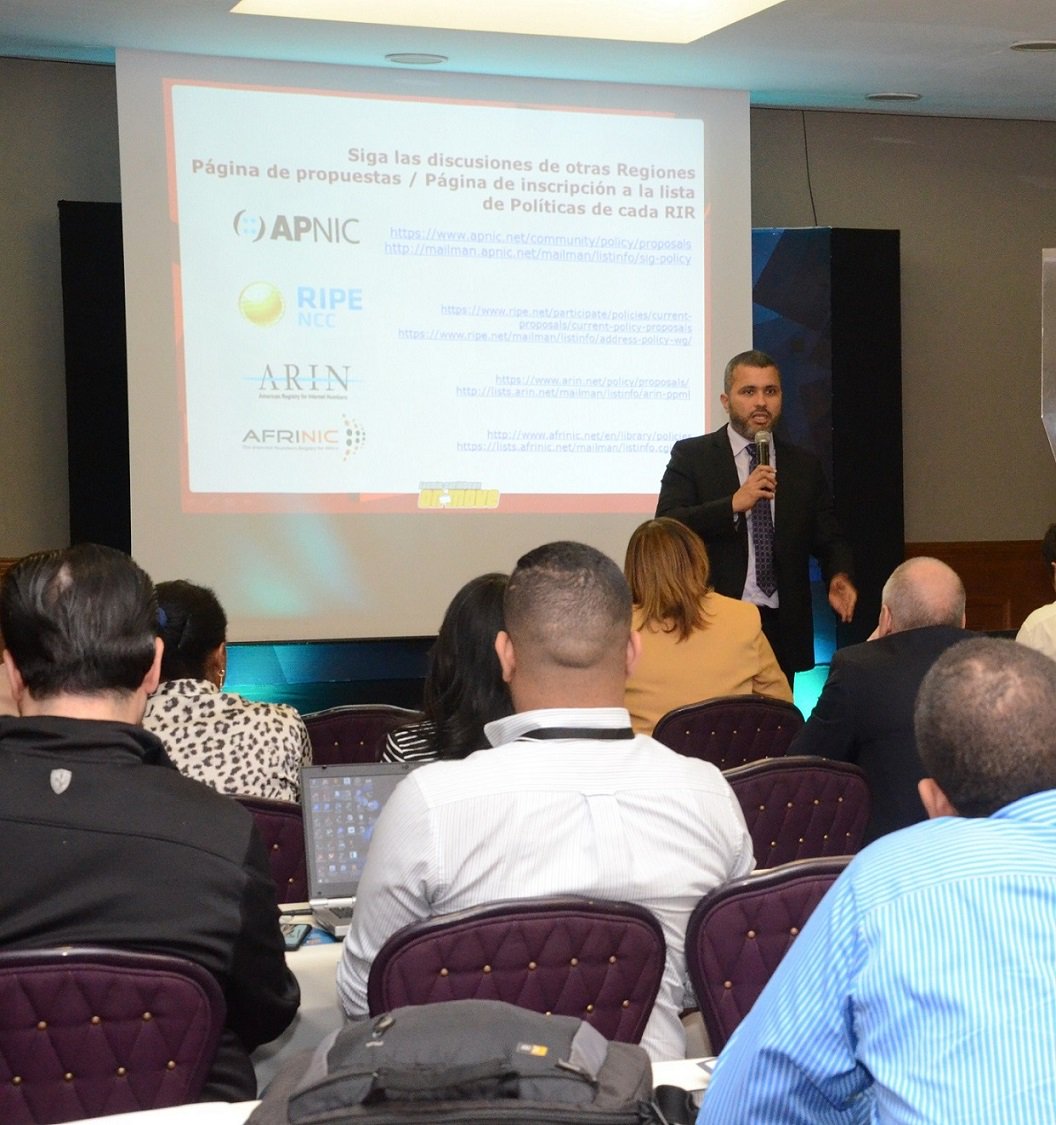 IndotelRD's tweet photo. César Díaz de @lacnic, dice que crecimiento de Internet en Latam. y el Caribe solo será viable a través del  IPv6. https://t.co/UotzkGZeWM