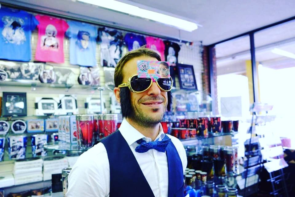 xoxojamelle's tweet photo. Everyone flew in from France to get married in #LASVEGAS #dtlv #frenchbride #youmeoui #lasvegaswedding https://t.co/5dxxzioSmp