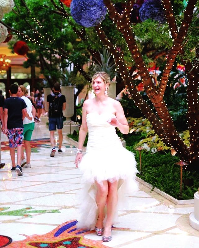 xoxojamelle's tweet photo. Everyone flew in from France to get married in #LASVEGAS #dtlv #frenchbride #youmeoui #lasvegaswedding https://t.co/5dxxzioSmp
