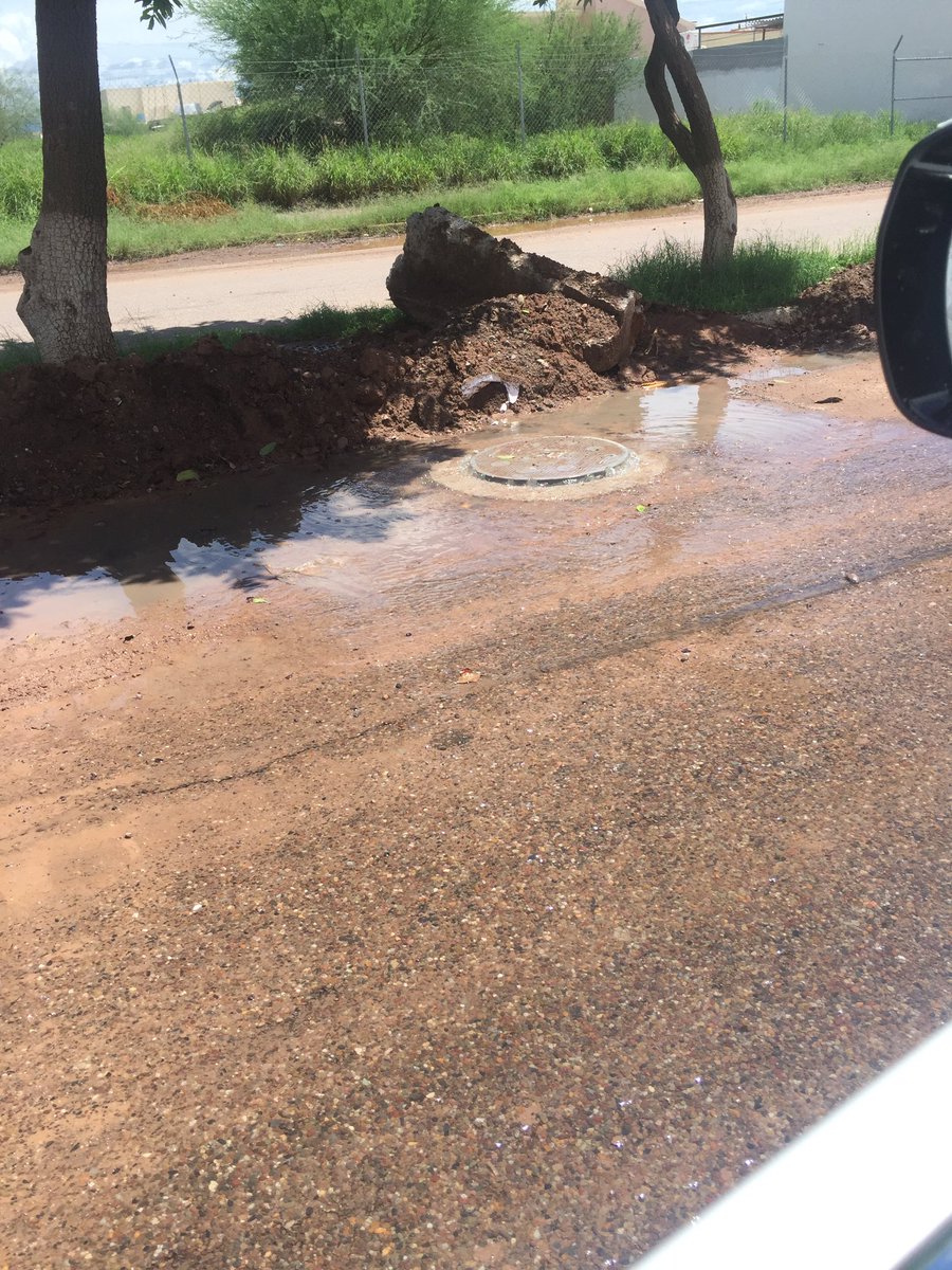 any_ibarra's tweet photo. @ReynaTrejo_N #ReporteCiudadano #Fuga Blvd. Brisas https://t.co/0It9LI0MzC