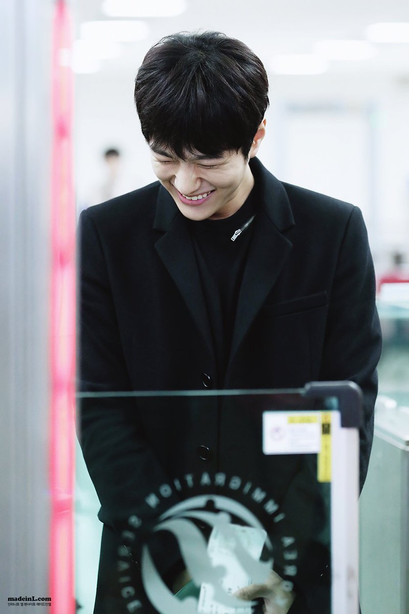 KimLPics's tweet photo. © made in L || 151017 https://t.co/SNiXsUNXl7