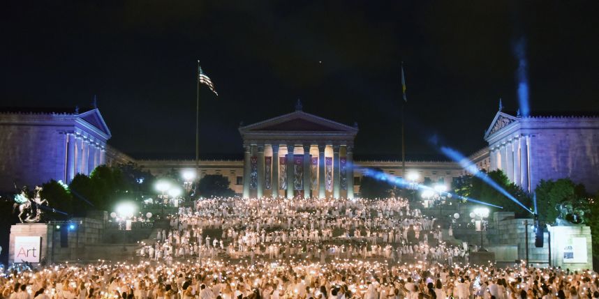 MetroPhilly's tweet photo. Diner en Blanc for beginners #debphl16 https://t.co/jwyBcsbjys https://t.co/R1a0CNUvB6