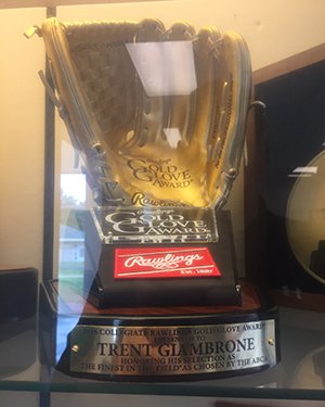 DeltaStateBSB's tweet photo. @Trentgiambrone3 snagged a title in May and scooped up  Gold today! @ABCA1945 #GoldGlove https://t.co/2voBemAFKy