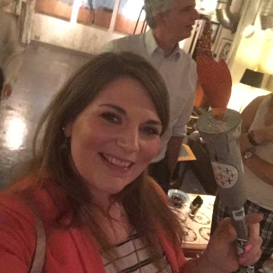 sarahlovesdata's tweet photo. Had fun at the #tableautorch party tonight (& even managed to look taller than @cheeky_chappie in the pic)! https://t.co/3xCymd7zZM