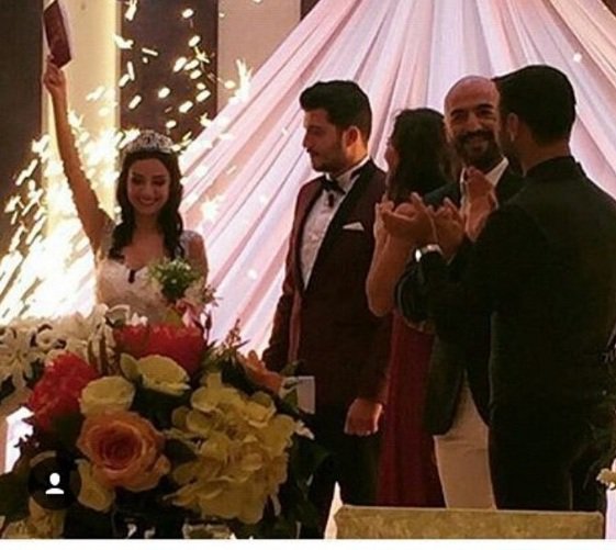 DreamNazenin's tweet photo. İLAHİ ADALET programda üzerinde ençok oyunlaroynanan haksızlığa uğrayankişi kazandı #nurerkoc #nurbat #nurbatwedding https://t.co/bLiXZLhI1m
