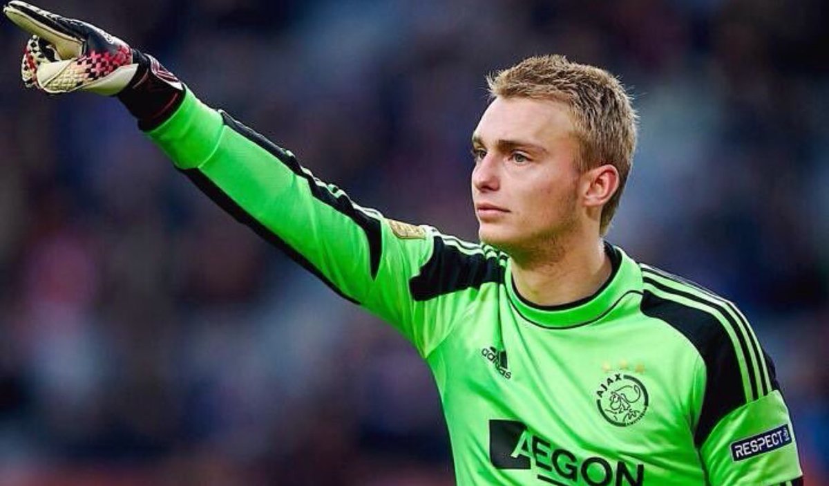 DandoCatedra's tweet photo. El nuevo guardameta del Barcelona 🔴🔵 es Jasper Cillessen, llega procedente del Ajax. https://t.co/DxAKtmTND1