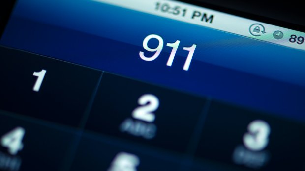 CBCNews's tweet photo. Ontario teen called 911 because parents 'forced her' to vacation at a cottage https://t.co/5cFWi1AxCO https://t.co/MqOJqaEJbk