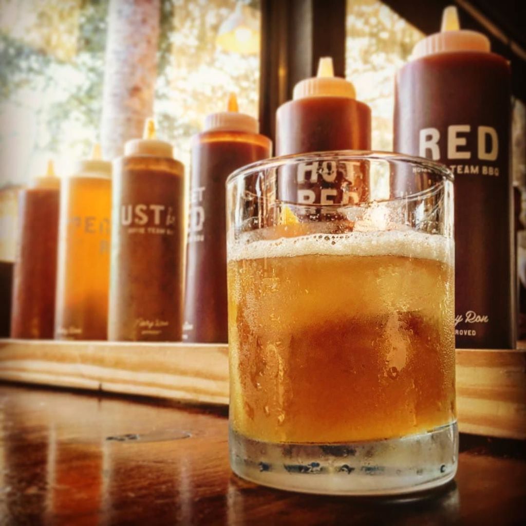 thewhiskyist's tweet photo. Here's a refresher with lemon, smoked ice, and Earl Grey tea. Just add BBQ. 😁 #letsrattle #teatime #Rattleback #Ry… https://t.co/Wjoqm9JcVf