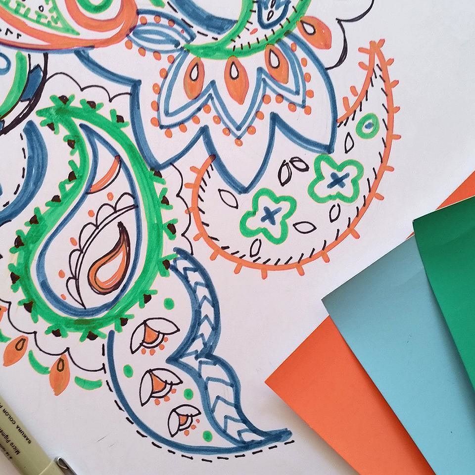 esilverdesign's tweet image. Paisley Party in the sketchbook!

#markerdesign #sketchbook #printdesign #workinprogress #… ift.tt/2bcOcsE