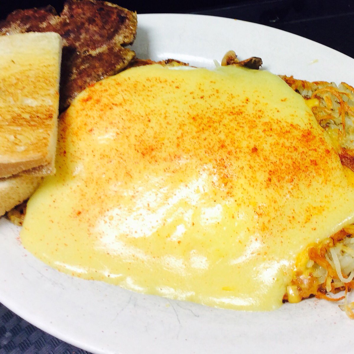 grandview_grill's tweet photo. #BreakingNews #breakfastlikeaboss @grandview_grill #open until #10pm ππ³π³π³π³ππ https://t.co/FOlumEwZ5z