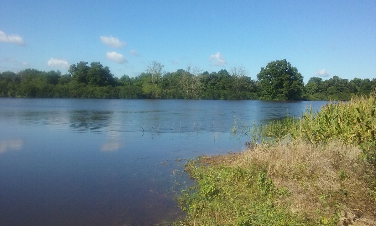 farmboy_77's tweet photo. Water is dropping fast, but the damage is done https://t.co/Nr1peGqjBs
