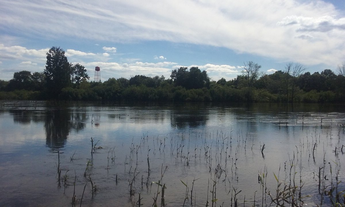 farmboy_77's tweet photo. Water is dropping fast, but the damage is done https://t.co/Nr1peGqjBs