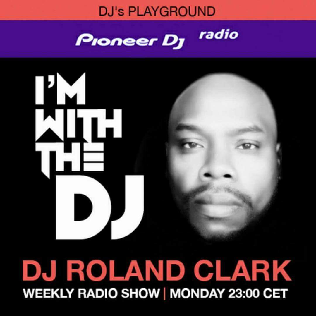 rolandclark's tweet photo. 5 minutes until my final live broadcast @PioneerDJRadio @ibizasonica @beatport @traxsource @MamboBrosIbiza https://t.co/12AgKQR73L