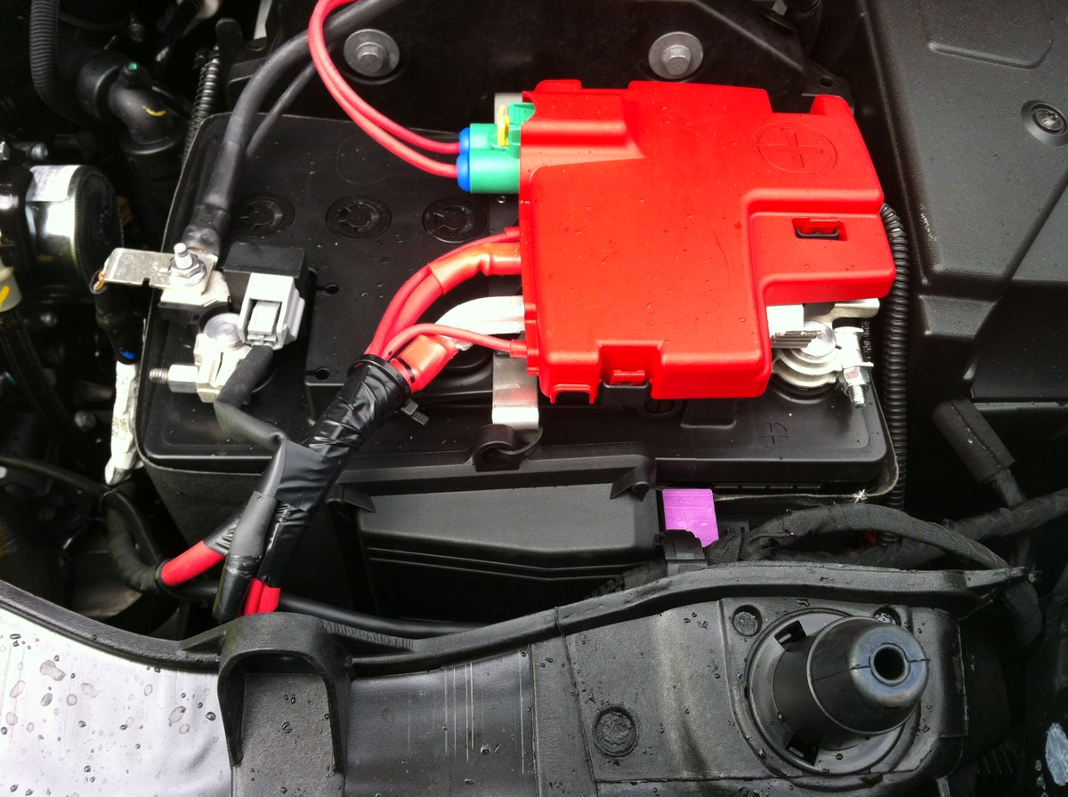 VRAutotechniek's tweet photo. #Tuningbox #Renault #Kangoo 1.5 DCI #turbodiesel origineel 110 pk getuned naar 145 pk & van 240 naar 317 nm koppel https://t.co/fzeUAayih8