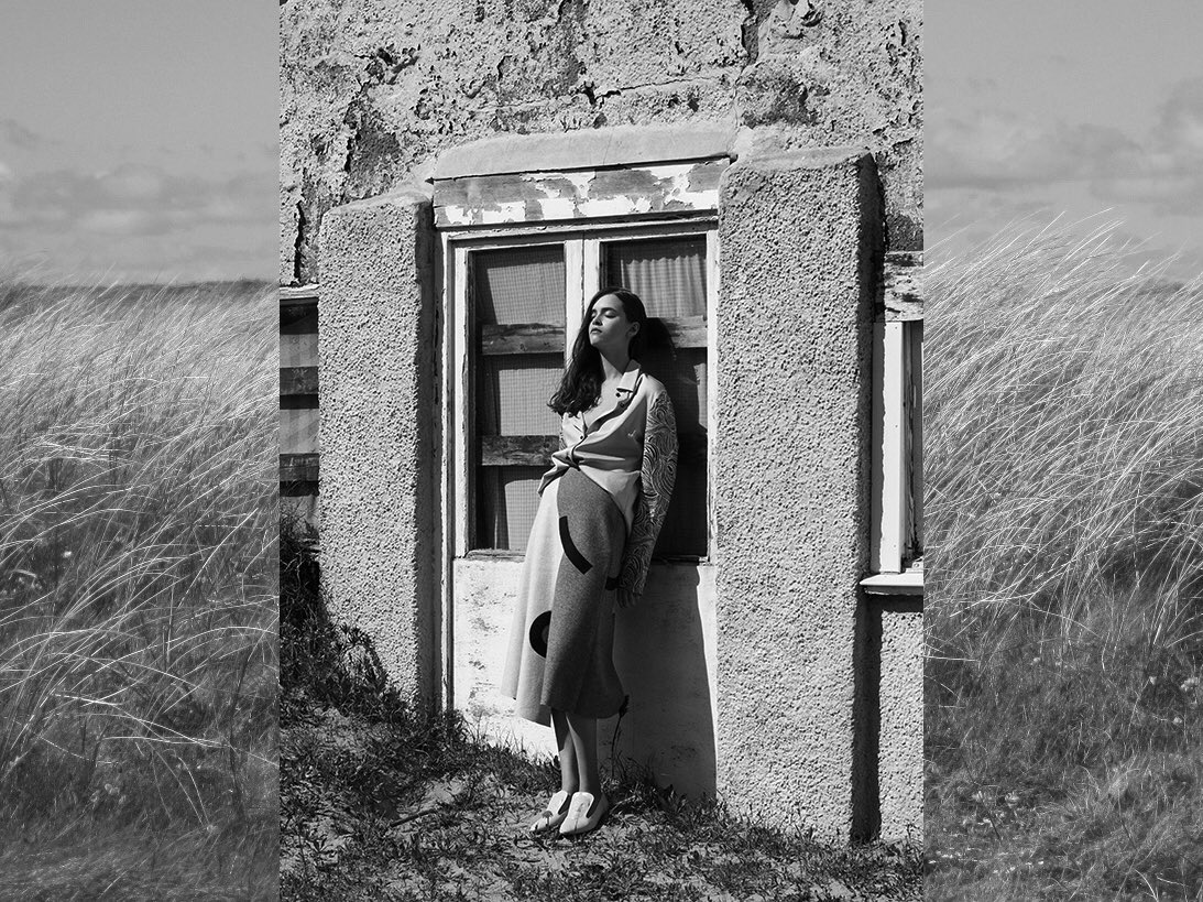 Platform_LDN's tweet photo. Una Ho styles @Gayeon_Lee for @Neo2_Magazine https://t.co/oW8Vx1Ffqk https://t.co/MXpVb3Bnz4