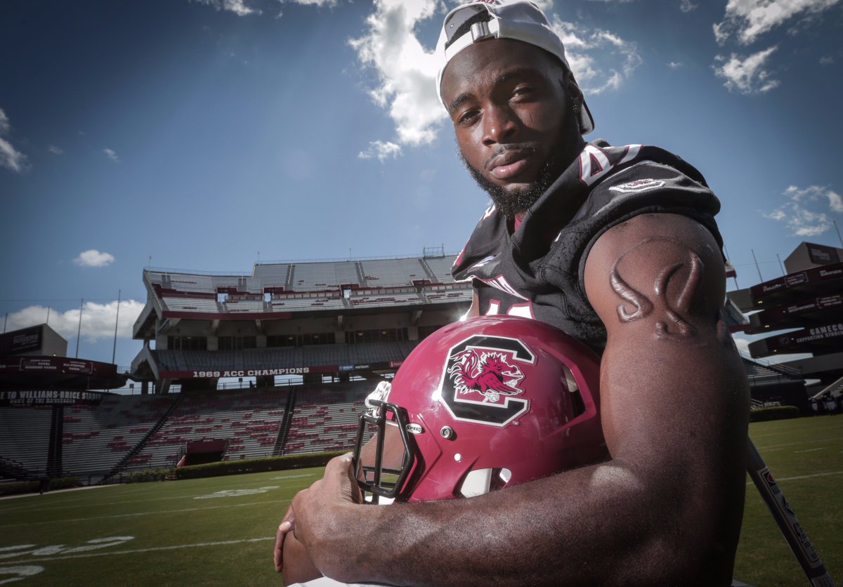 MWalshMedia's tweet photo. My Portrait of Jordan Diggs @ItsYoung4_2 at @UofSC football photo day MORE: https://t.co/P3rVhkvg4F https://t.co/hXG4CSo1hm