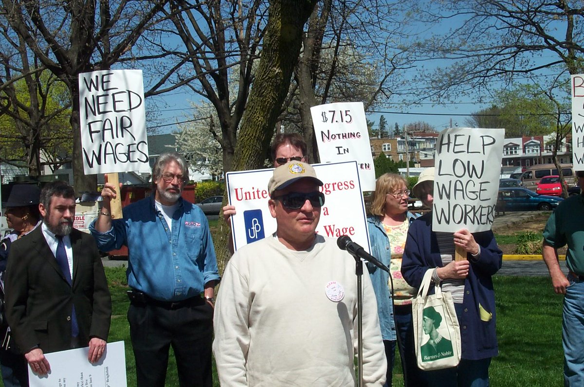 UnrigTheSystem's tweet image. The strength of our economy depends on our ability to end wage stagnation.  
  unrigthesystem.org/fight_wage_sta…