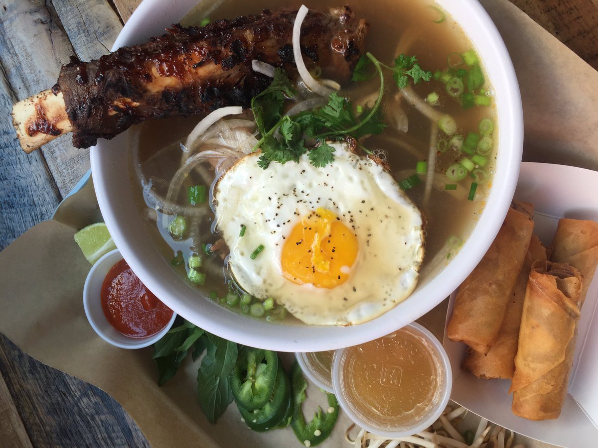 KellyNguyen's tweet photo. When your squad is just you and your appetite.

#pho #beefrib #brisket #didISayBeefyet #santaana #squad  #sitlow https://t.co/9aSJWsBq4Q