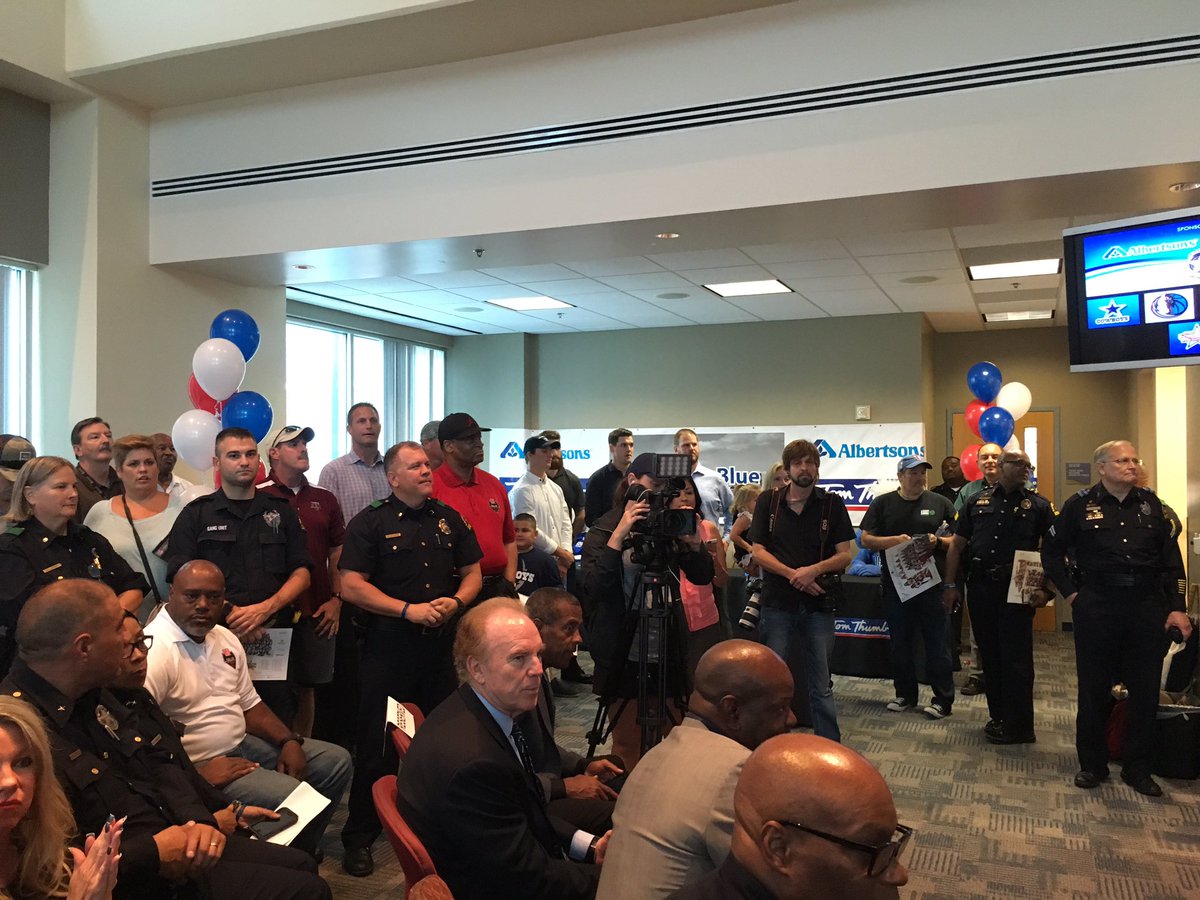 Dallas Police Dept on Twitter "We have a full house here at HQ for appreciation night