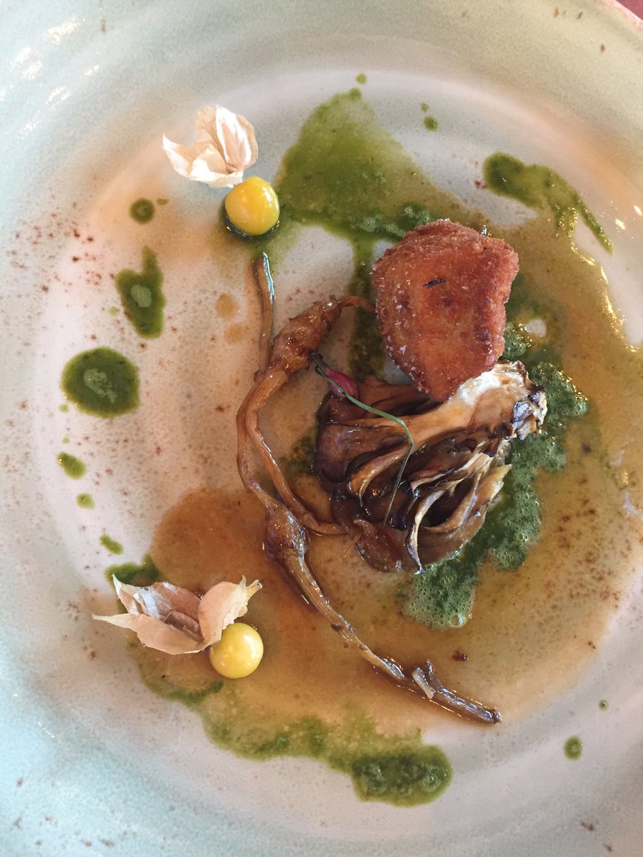 Mangalitsa Pork. Braised Parsley Root. Sorrel Oil. <a href="/ELideasChi/">EL ideas</a> menu development <a href="/CulinaryVegInst/">CVI @TheChefsGarden</a> #ChefandFarmer