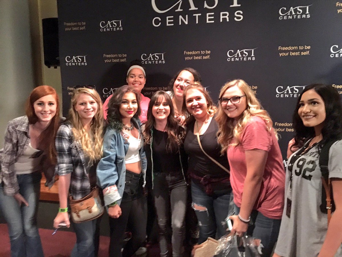itsRandaNicole's tweet photo. "You can only do your own best" -@beamiller
Had an amazing time at #CASTonTOUR 💖 @castcenters #FutureNowSeattle https://t.co/oZ0e7XvKSl