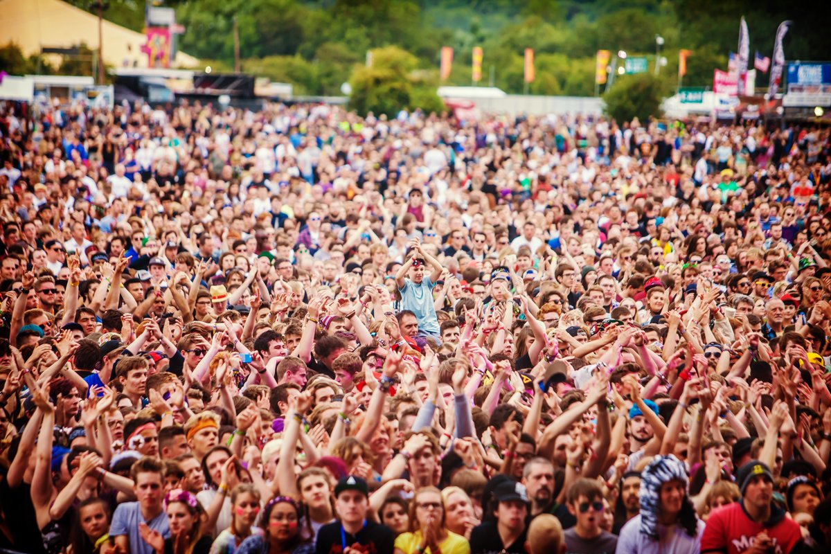 OfficialRandL's tweet photo. WHO'S EXCITED... https://t.co/ruULuMD3N7