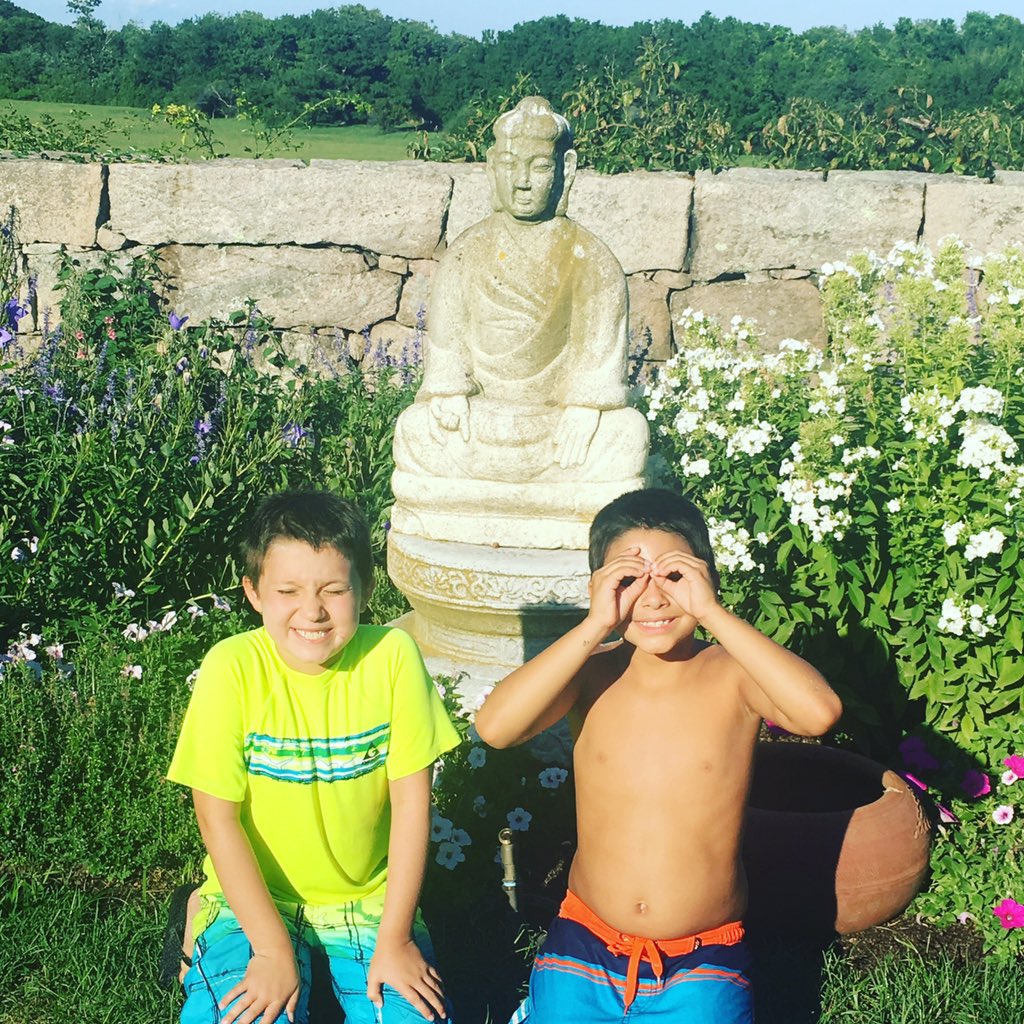 Decadants4you's tweet photo. Summer 2016 https://t.co/PZwZ3eNg1A