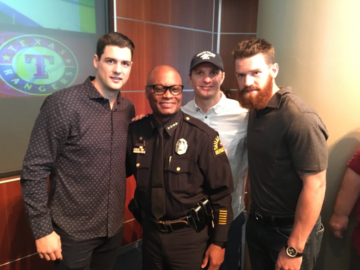 .<a href="/jamiebenn14/">Jamie Benn</a>, <a href="/Rous_ant/">Antoine Roussel</a> and Jordie Benn with <a href="/DPDChief/">DPD Chief of Police</a> for Appreciation Night at the <a href="/DallasPD/">Dallas Police Dept</a> Headquarters.