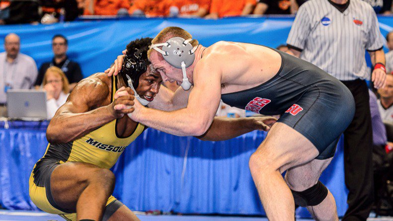 FloWrestling's tweet photo. Before Cox and Snyder won Olympic medals in back to back days, they met in the NCAA semis: https://t.co/FhAZPuniEP https://t.co/KWDhkLGfnY