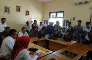 DI_4RI's tweet photo. #BUMN PLTU Sluke Sudah Terapkan K3 https://t.co/YfXlxcFBsb | via https://t.co/T7BaVpRcb1 https://t.co/0fnhJHzIhx