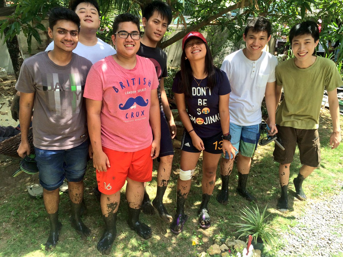 What is black lapok 😩
#MangrovePlanting 🌱