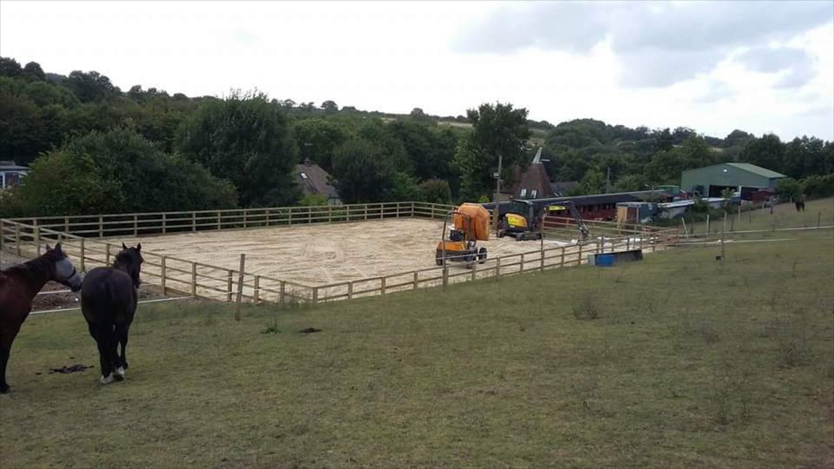 FtsFoord's tweet photo. 30x20m Sand School completed. #sandschool #ridingarena #kent #equestrian #horse #dressage #equine #silicasand https://t.co/RzZsvbyqy9
