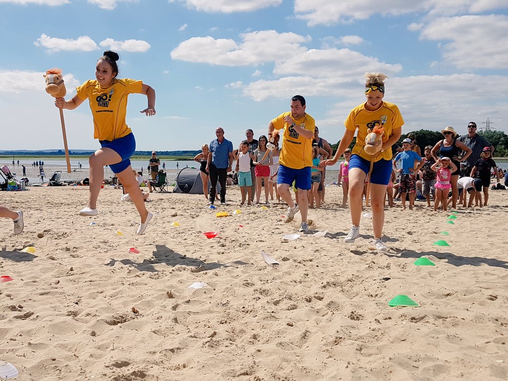 DebraLeaver's tweet photo. @FunStarsGoLive  @haven The 3rd annual Hobbies Horse National Race at #Rockley https://t.co/RzYt89ghup
