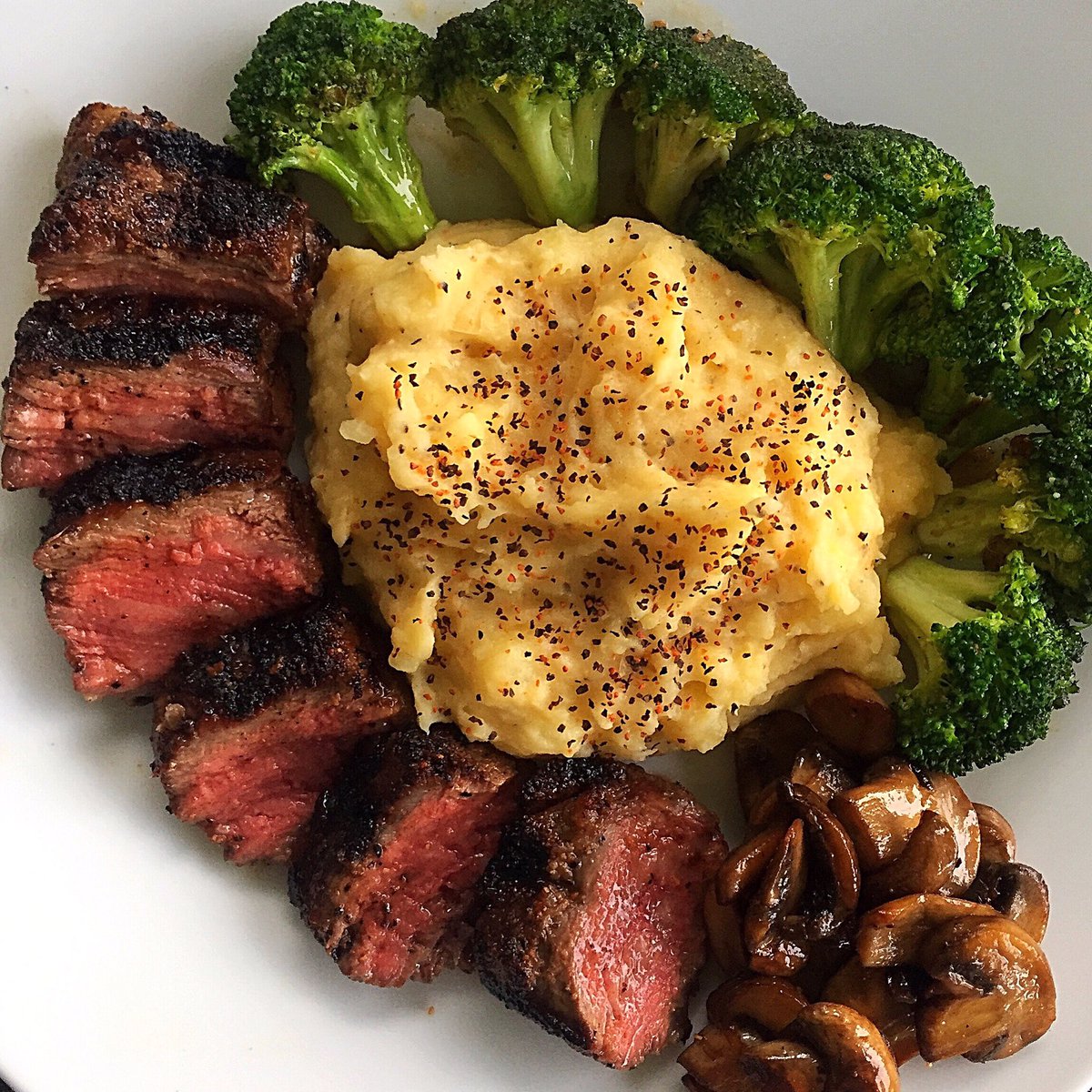 Prime ribeye cap, smashed butter golds, cast iron broccoli &amp; sautéed mushrooms. 

#MeatChurch