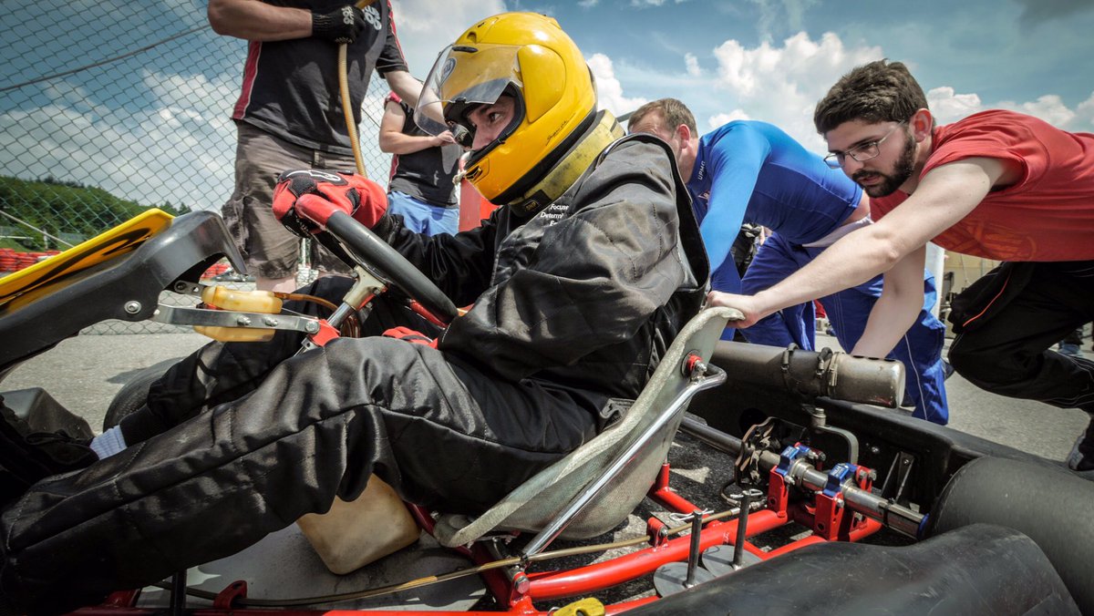 Club100racing's tweet photo. So Wales again this w/e #Karting @llandowcircuit fans welcome but you can compete,details 👉🏻 https://t.co/zPHcESjNdv https://t.co/RWClTgQwMy