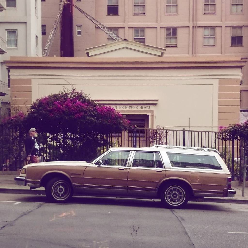jephfoust's tweet image. power house x estate wagon
#buick #estatewagon 
#stationwagon #sanfrancisco #civiccenter #… ift.tt/2c0Br5V