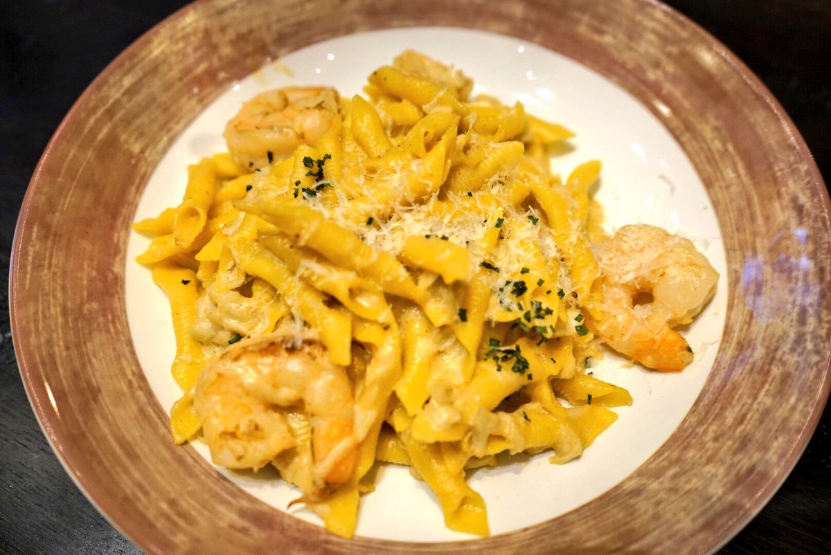 Orlando Informer on Twitter "Shrimp and lump crab macaroni and cheese