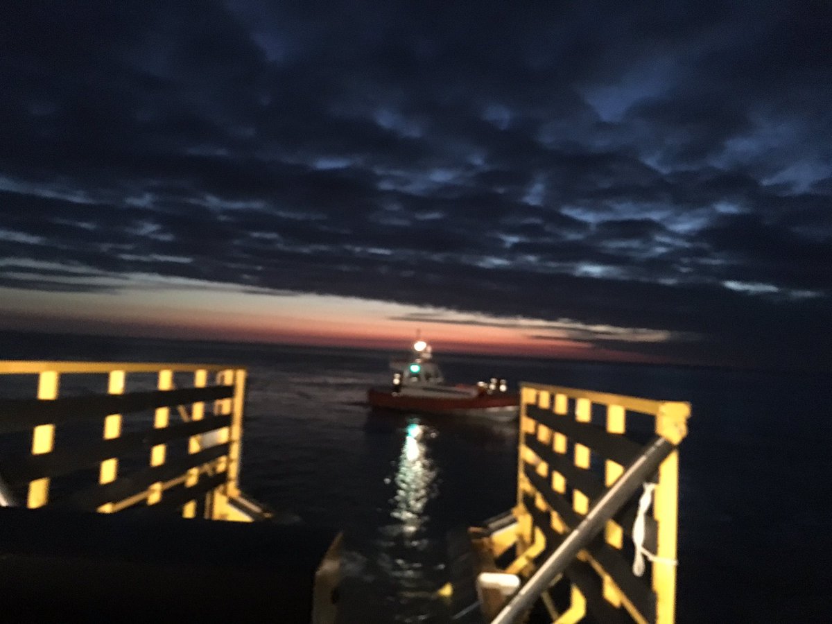 Beursplein 5 eruit voor een vaartuig aan de grond bij de Vliehorst <a href="/KNRMtexel/">KNRM Texel</a> <a href="/KNRM/">KNRM</a>