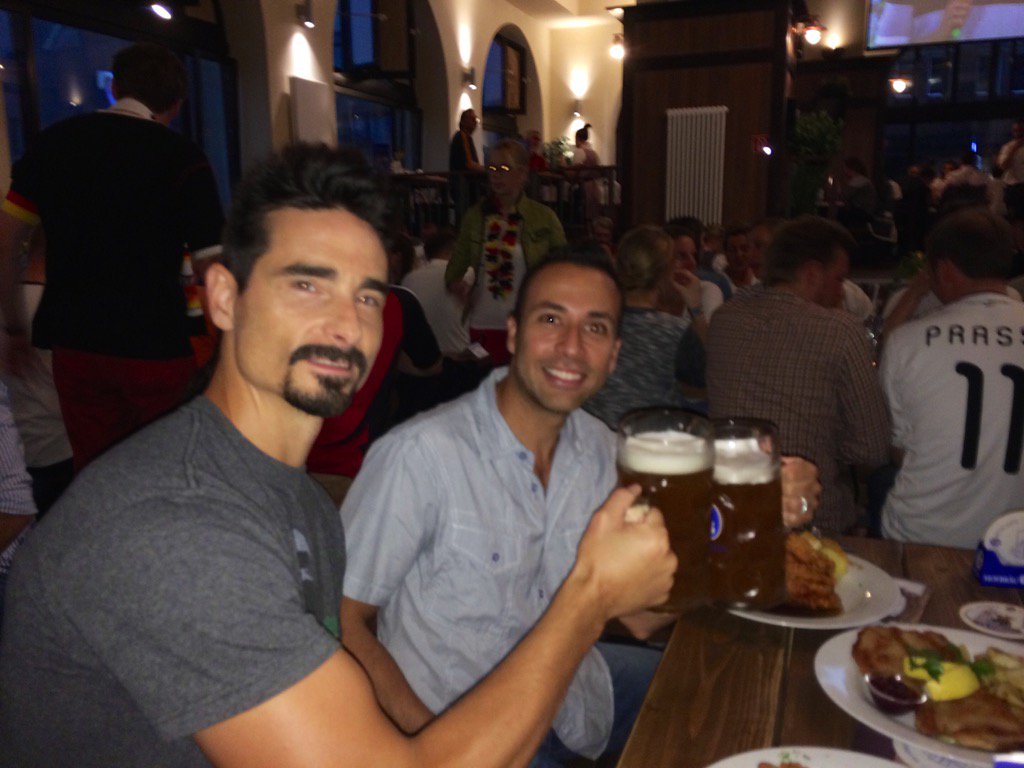 Kevin Richardson tweet media