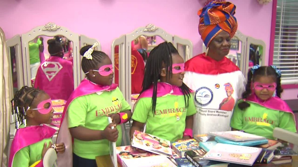 Embrace Girls Foundation gives Arcola Lake Elementary students super #firstdayofschool bit.ly/2bcEHbs?utm_me… https://t.co/NXJjvT3W5j