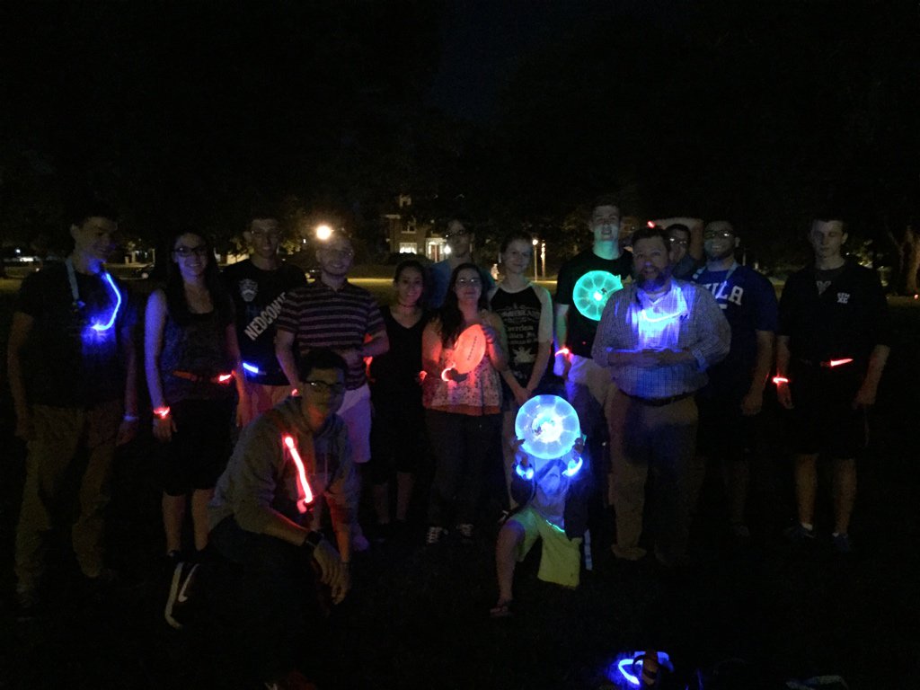 ltaub's tweet image. If ultimate frisbee skills any sign, this is a great team of future #diglearn peer leaders! @DigitalPreO #earlyberg