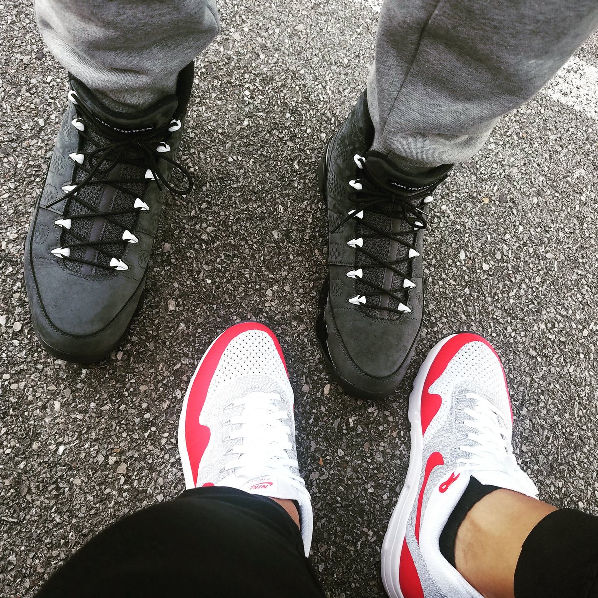 iBall1993's tweet photo. Those who buy kicks together, stay together ❤ #kotd #airmax #jordan9 https://t.co/hJeqDrJ2hw